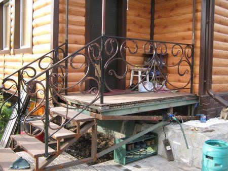 Перила и лестницы